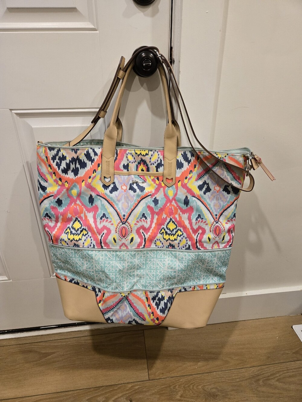 Stella & Dot Weekender Getaway Expandable Oversized Tote